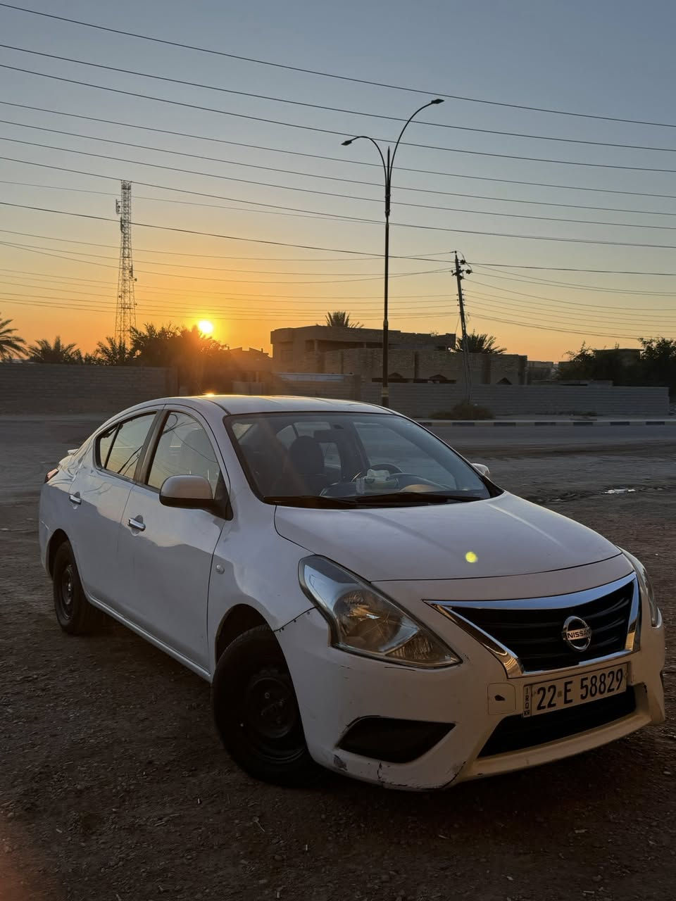نيسان سني هندي 2019 ابو البليته الزركة رقم اربيل الانكليزي بيها صبغ فقط ربع الباب الي بصف السايق وبارد خفيف بالباب لاخ بدون صبغ جكه خفيفه محرك كير مكفولات تخم تاير تبريد ثلج للبيع بسعر ٩٦ وبيها مجال للاتصال ***********
