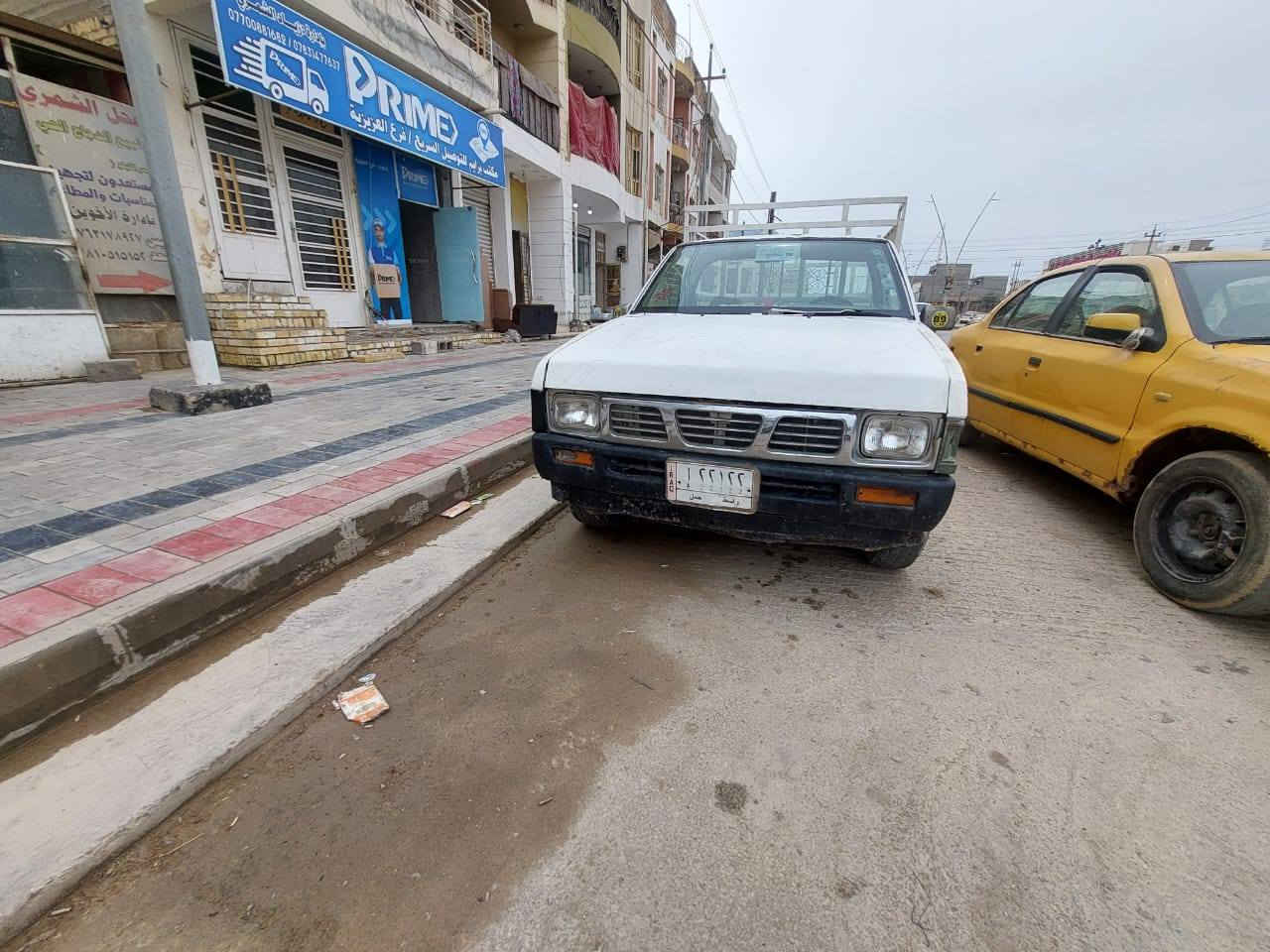 سلام عليكم، سيارة بيكم تك باب موديل92 ،سنوية منتهية ل 2020 
مكان السيارة واسط / قضاء العزيزية ، راعيها أيضا مكانه عزيزية 
السعر 26 ورقة وبيها مجال 
***********
