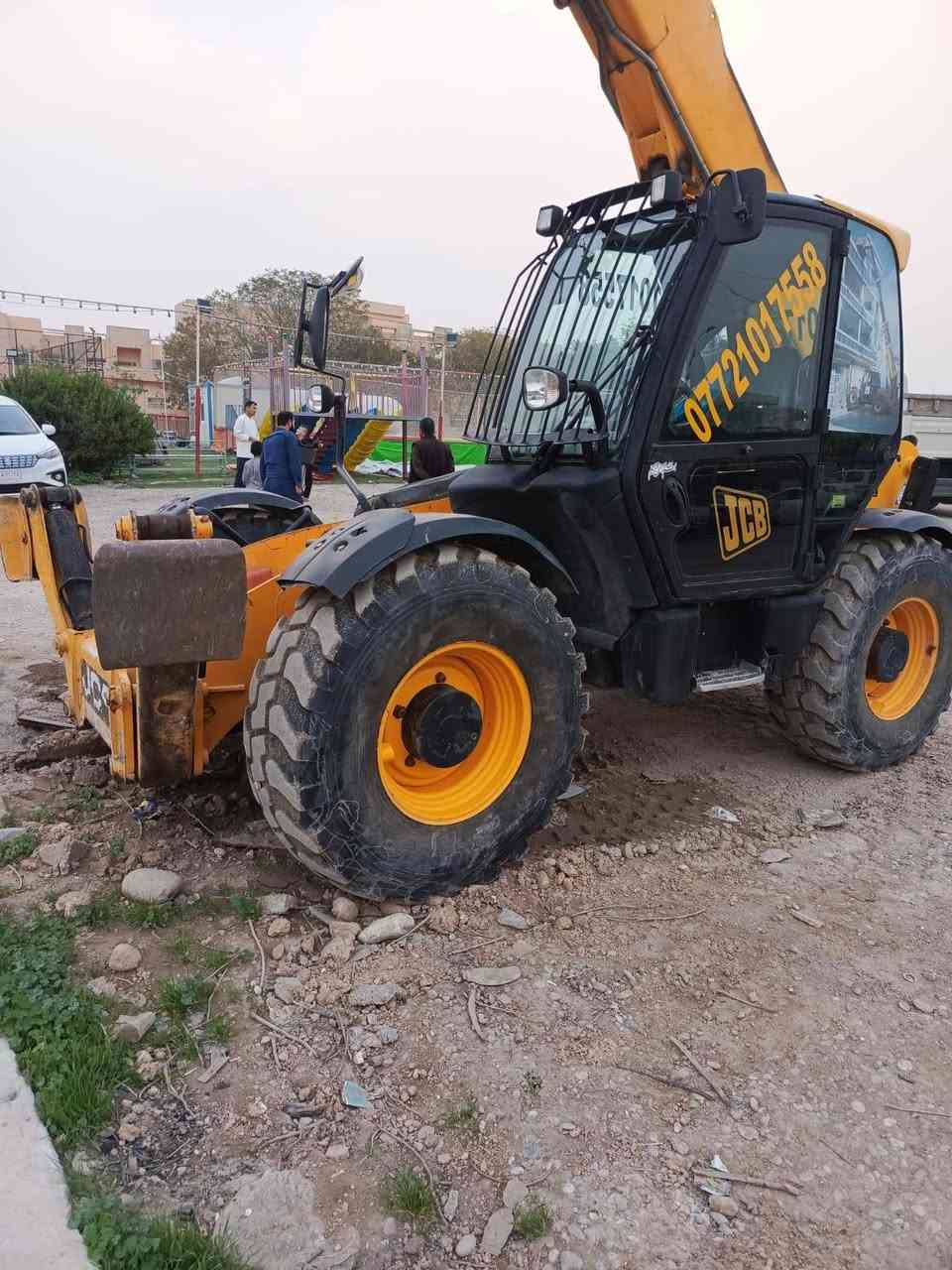 شۆفڵ jcb 2008 بۆ فرۆشتن 
شوێن ،کەلار
ژ،م/***********
