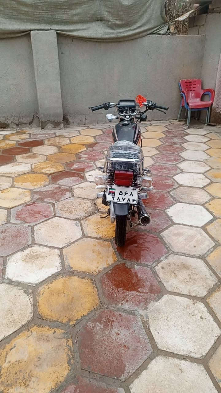 السلام عليكم امروتك اقراء قبل لا تخابرني?
دراجه سيفان اصلي موديل 23 لبيع بدون اوراق ضايعه بس شرط اتكفلها الك سرقه وعشاير وحتئ اذا تريد مستمسكاتي انطيهن لك وتاخذها من باب بيتي دراجه جاهزه ومابيها نقص برغي خلاص مكينه كير كفاله كهربائيات كلها شغاله دراجه مال جناي حلوه ونضيفه الله شاهد
متوازي علئ بيعتها حيل سعرها 350 الف وبيها مجال بسيط مكاني بابل الشراي يتصل وعيوني له ///
///***********///
