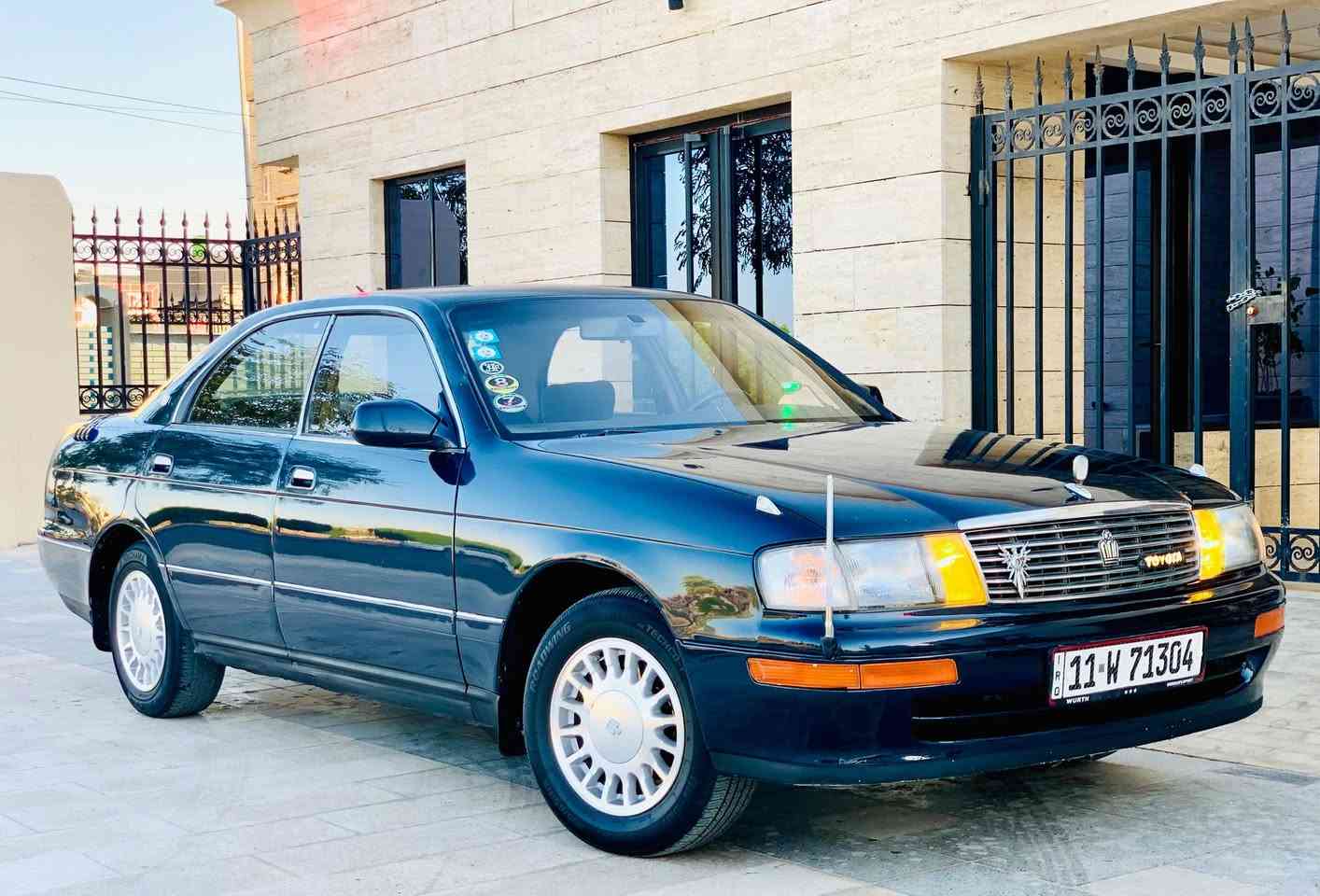 السلام عليكم ورحمة الله 
للبيع بطه متصل موديل 1993 رقم بغداد انكليزي تحويل مباشر سنويه مجدده لل2030  گير ومكينه 2500 شرط حاويه جدد السياره كفالة عامه حتى من الخياس 
وجديده بمعنى الكلمه من دواخل تخم تاير حداديه اسفنج كهربائيات كلها شغاله شرط التبريد ثلج منظومه كلها جديده ويل جديد سنتر لوك جام كله شغال شاشه جبيره ادامه كامله جديده مال جناي السياره احلا من الصور 
مكان السيارة كربلاء السعر 55 وبيها مجال 
للاتصال….***********
