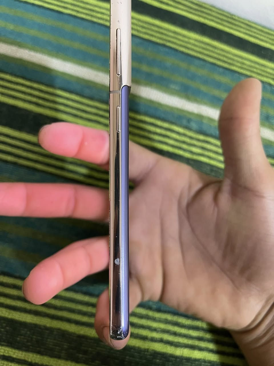 السلام عليكم للبيع جهاز سامسونك اس ٢١ بلص الجهاز ذاكرته ٢٥٦ يجي ٣ كامرات ومعروفه مواصفاته الاس نضام بدون تعليك يشغل ١٢٠ فريم بلالعاب يخبل يشهد الله ماشفت بي عيب شاحنه تايبسي نضافه ٩٠ بل ميه السعر ٢٥٠ الف وبي مجال بصيط المكان بصرة كزيزة *********** واتساب + اتصال 📞
