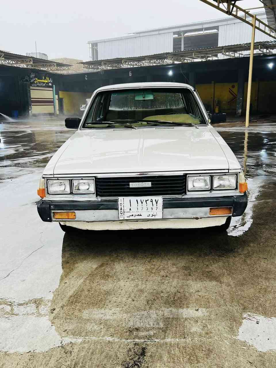 السلام عليكم كرونه مديل ١٩٨١ للبيع مكينه وكير شرط مصبوغه جمالية كاربون بانزين وشرط التحويل السعر ٣٢ وبيهال مجال 
رقم الهاتف ***********
