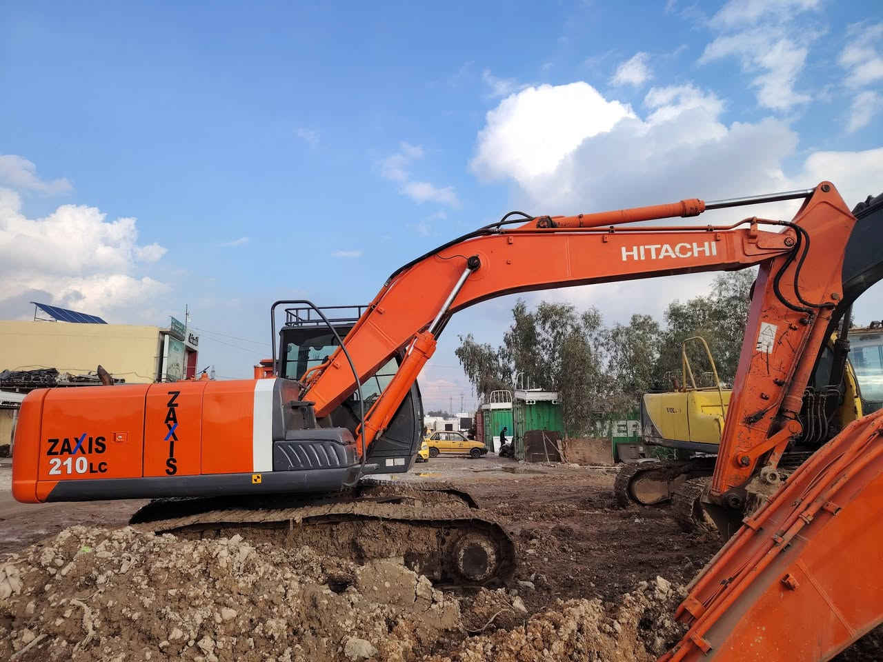 للبيع
حفاره هيتاشي زت ثري رقم نينوى اجنبي
موديل ٢٠١٤ حجم ٢١٠يلسي ٨رولات
٩٠٠٠ الف ساعة مشتغله
٤٥٠ورقة بيها مجال
مكان موصل صناعة الكرامه
***********) (***********
