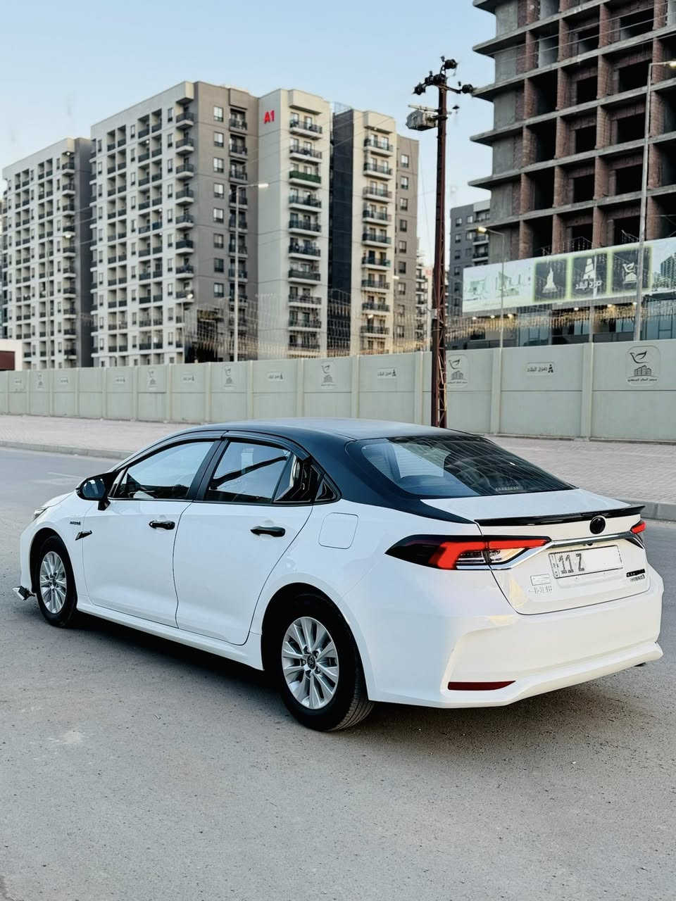 سلام عليكم كورلا 2024 هايبرد ماشيه 33 على وضع وكالة جديده جدا ً. ومصروف عليها هواي كلش مكفوله كفالة عامة من كلشي عدة رصعة  صغير مغلفه عازل ضوضاء وعازل حراري للجام  ومدوشمة ارضية وصندوك جلد اصلي وعليها انارة داخلية تفاعلية مع سماعات وداخل شغل كاربون فايبر  وبعد هواي امور اسف على اطالة بس يشتري علمود يعرف
مواصفات 
🔹بصمة 
🔹اشاير بل مري 
🔹لايت زينون +كشافات زينون 
🔹ماطور لايت (يصعد وينزل )
🔹اوتو لايت عالي
🔹اوتو هولد 
🔹سايد بريك بصمة ذكي 
🔹زر EV  
🔹وضعيات قيادة 
🔹داخل جلد 
🔹دركة خياط 
🔹بك لايت لد +سبايدر 
🔹تبريد ❄️ ثلج  قطعتين 
🔹اكواب حار بارد 
🔹شاشة كار بلي بلوتوث 
🔹عدادات دجتل 
🔹قيادة ذاتية +رادار 
🔹تحذير عند خروج عند مسار +بريك ذاتي عند حاجة 
🔹منافذ طاقة امامية وخلفية 
🔹ويل كب 
مكاني حي جهاد اربع شوارع  
*********** 🔹
