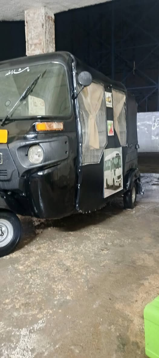 سلام عليكم تكتك موديل 17اوراق سحب اكفل. سرقه وعشاير السعر 3250وبيه ماجال مكاني الصلاح قرب الجزيره السياحية.. الرقم***********
