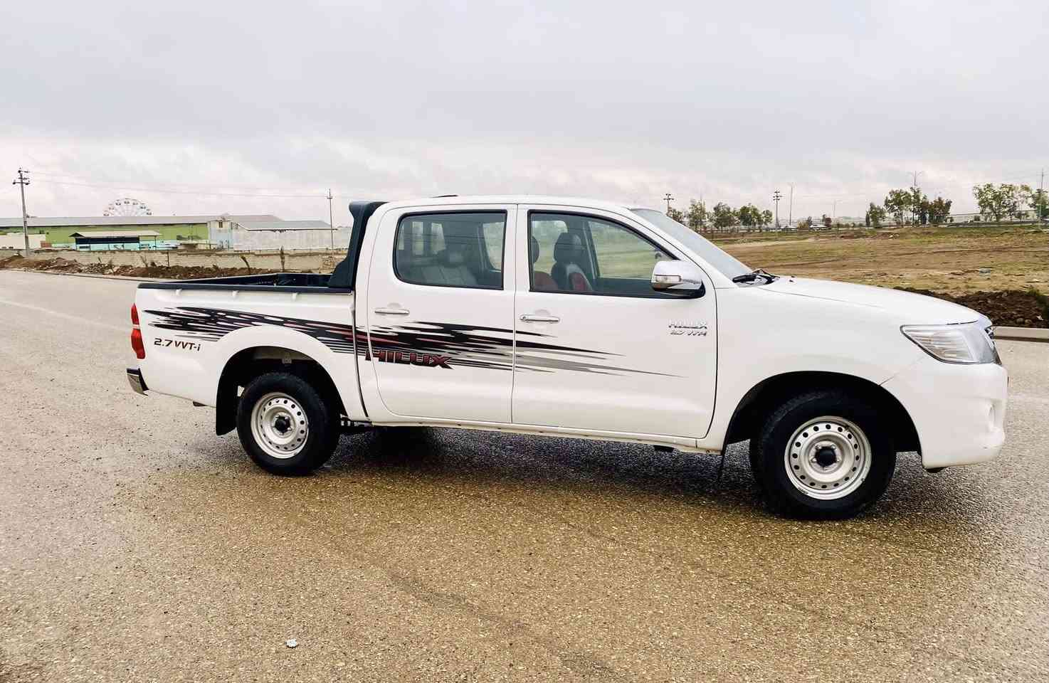 بە نــــــاوی خــــــــــــودا
TOYOTA HILUX
مۆدێل٢٠١٢  ڕەقەم سلێمانی  سەنەوی تا ٢٠٢٩ تازەیە ١٧٤ هەزاری هەقیقی ڕۆشتوە كۆبۆنی بەنزینی هەیە مەكینەی نەكراوەتەوە گێڕوو مەكینەو ئەكسلو شانسی بە شەرتە چوار تایەی تازەی لە ژێرە 
سۆنەراكەشم داناوە 
سەیارەكە هی ماڵانە
ســــــحری ١٧٥ گەڵا
ژمارەی خاوەنی
***********
***********
