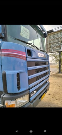 سكانيه سحال للبيع موديل 2000 رقم سليمانيه مربوطه افلات 3 دنكير مزوج تخ...