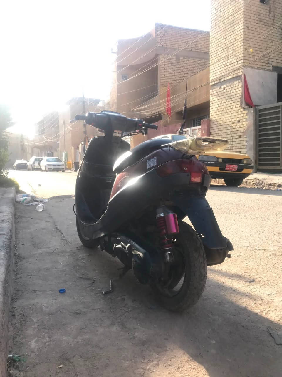 دراجة 60 نوع بطه للبيع سعرها 200 وبيها مجال عيبها الكڤرات مو نظيفه مضروبة براغي عداد سرعه عاطل طوافة بانزين عاطله عطلات سهله كلش العنوان بغداد الزعفرانيه موجود على الواتساب ***********
