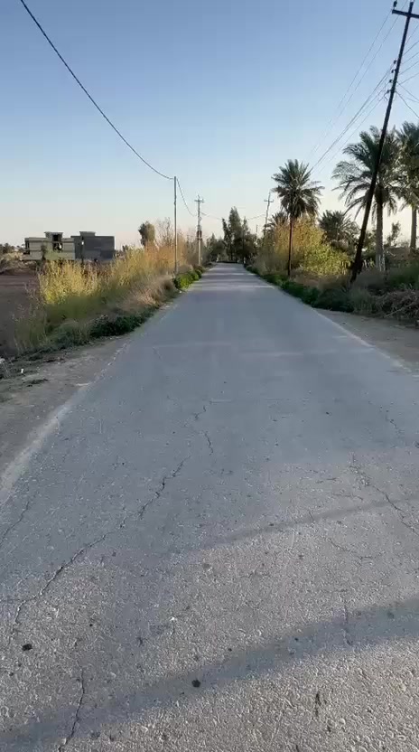 السلام عليكم
للبيع نص دونم + بيت بناء درجه اولى الداحره
موقع جيد جدآ
السعر ١٤٠ وقابل للتفاوض 
للأستفسار***********
***********
