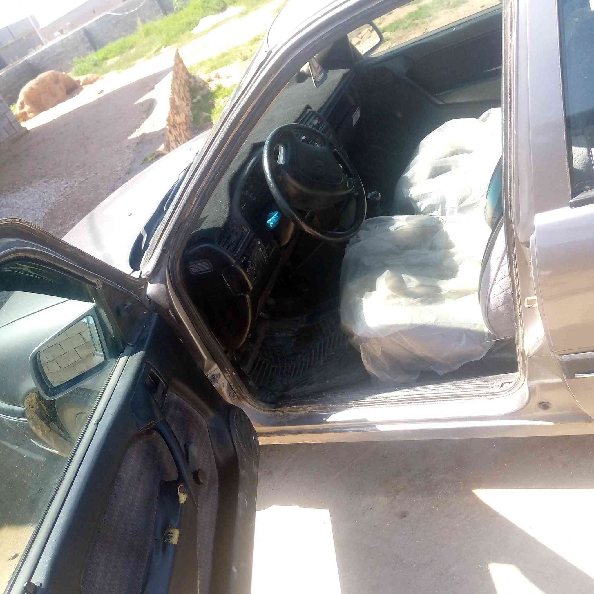 سلام عليكم  
فكتره للبيع موديل1992بعده بلاديه ما بيه خياس مصبوغه جماليه صدر المامي خلفي كله جديد سنويه نافذه 2019
صاحبه موجود  بي وقت تريده يجيك سعره خاص


**إذا كنت صاحب هذا الإعلان وتريد حذفه لأي سبب، رجاءا أرسل رسالة إلى الدعم الفني**