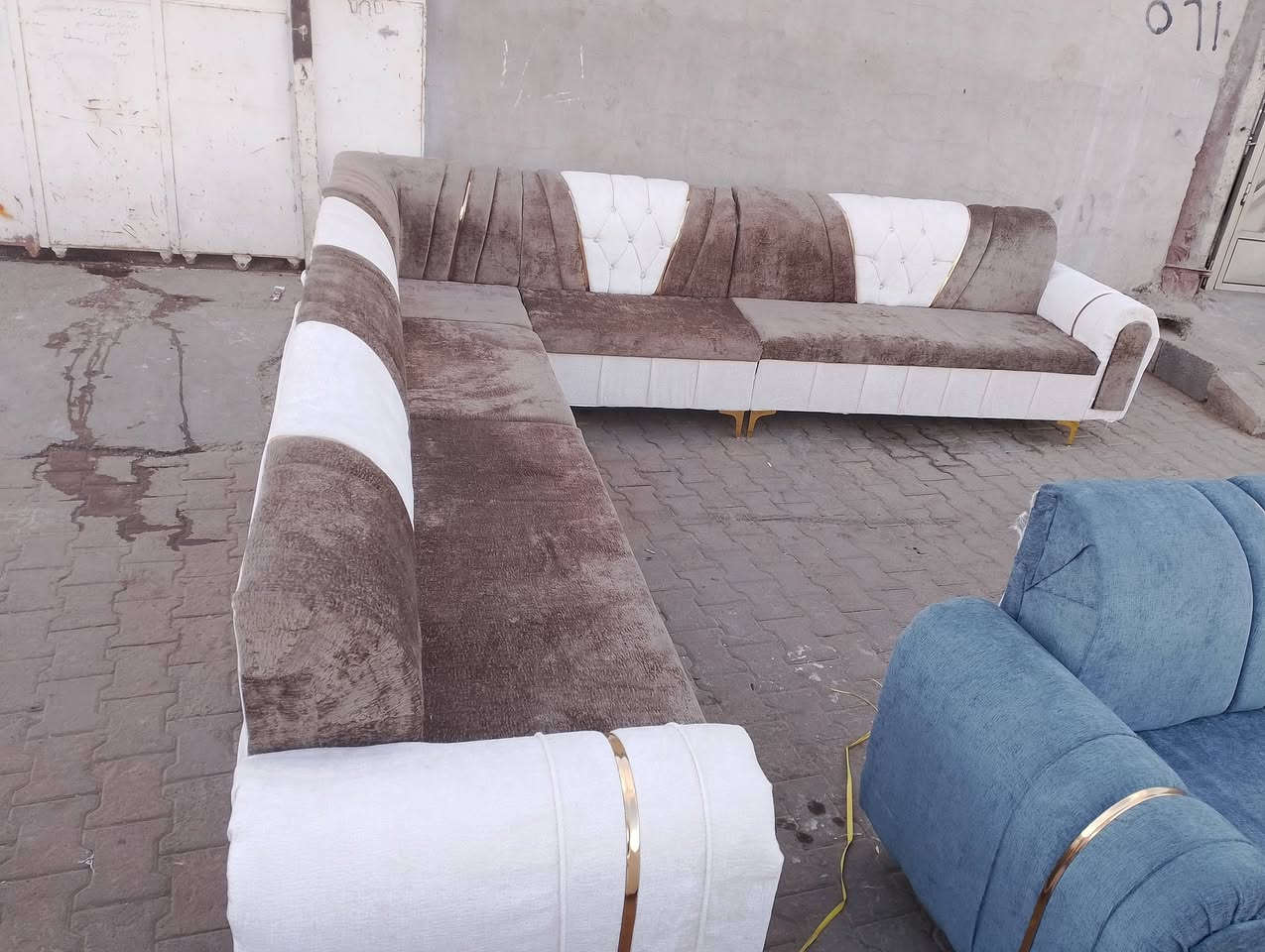 تحطيم الاسعار ديوان 7 امتار قماش خاولي مقعد اسود شراي تعال واتساب والتوصيل داخل كركوك موجود***********
