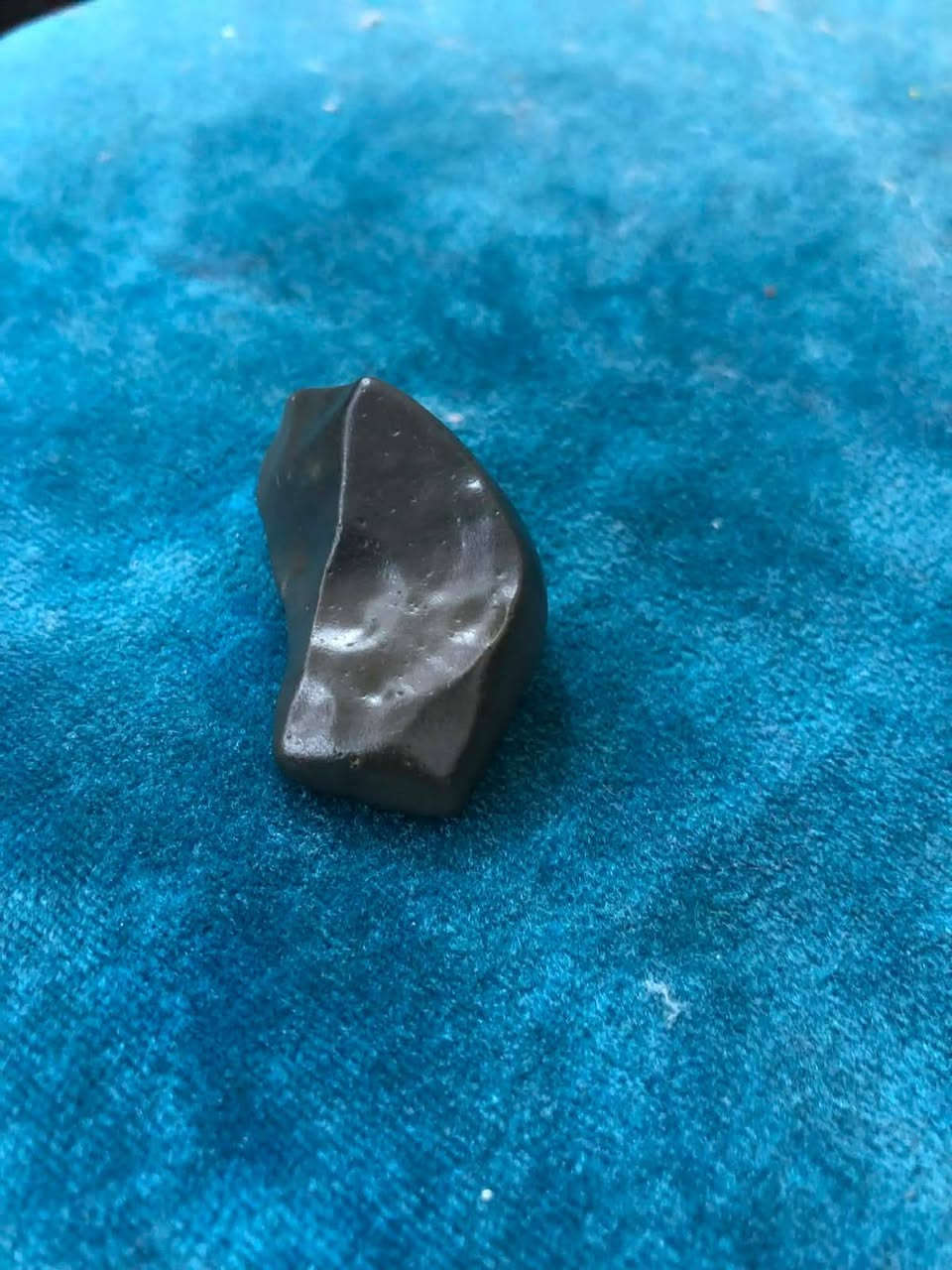 السلام عليكم عندي هذا الحجر نيزك للبيع


**إذا كنت صاحب هذا الإعلان وتريد حذفه لأي سبب، رجاءا أرسل رسالة إلى الدعم الفني**