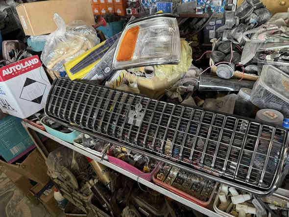 السلام عليكم ورحمة الله وبركاته شباك سيدان 89 بدون بلوجكتر تايوان الصنع  الدرجة الأولى متوفر 5قطع فقط 
للاتصال فقط ***********
العنوان سوق الشيوخ
