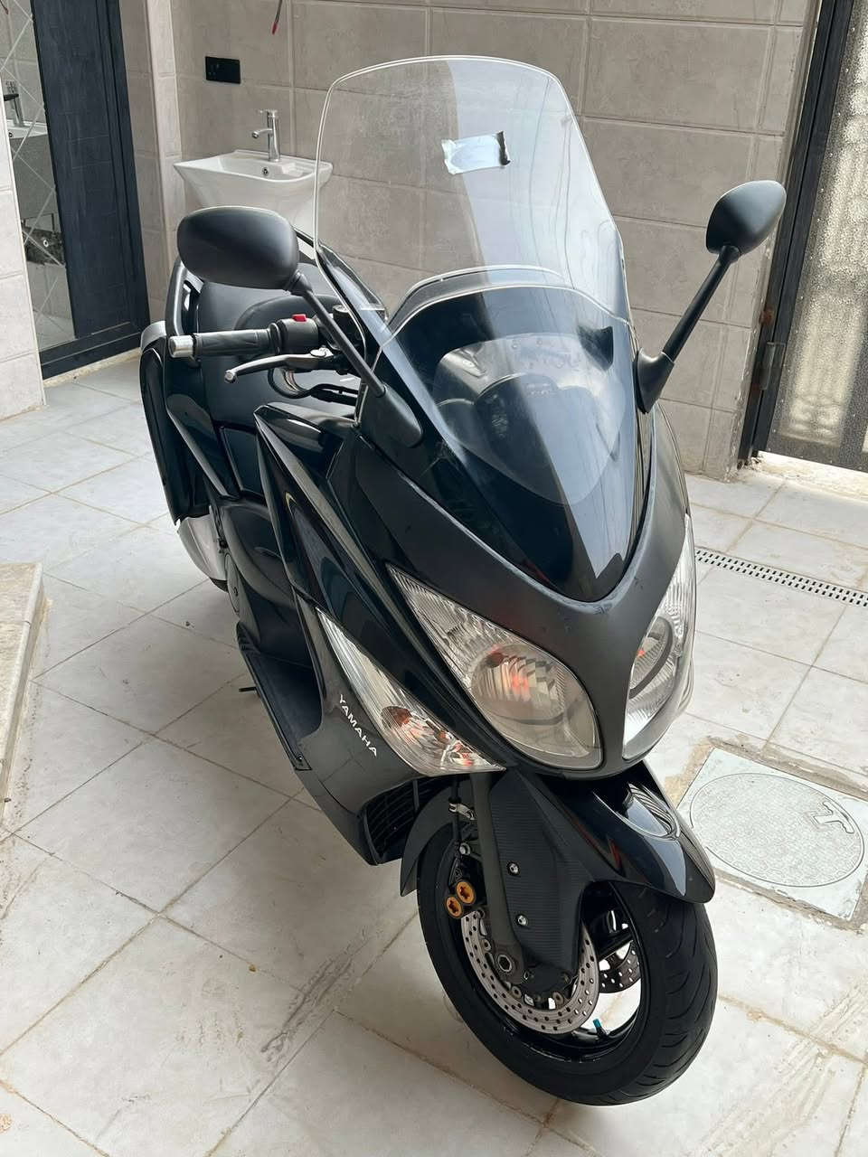 تيماكس 2011
ماشية34 
مكينة كفر شاصي 
كفرات شخوط بسيطة
السعر36 وبيهة مجال بسيط
***********
