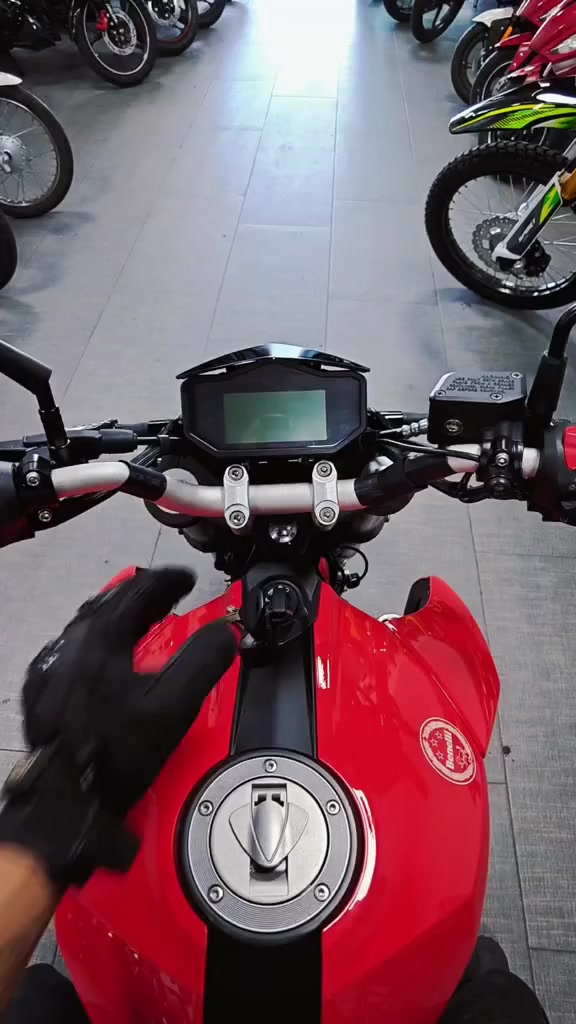 للبيع دراجه بنلي ١٨٠c
مرقم بصره 
السعر ٢٦٠٠بيه مجال بسيط 
مكاني الرمادي 
الرقم ***********
