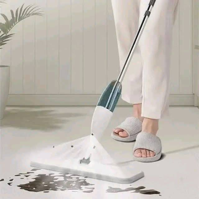 توفرت
ممسحة ارضيات مع بخاخ لرش الماء 
سهلة الفك والتركيب والغسل 
تخفيضات السعر 🔥 بلاااااش 🔥 
السعر 5 الاف

حجز والاستفسار واتساب 
***********📱
يوجد خدمة توصيل 🚕 
محافظات 5الاف 
بابل المسيب 3 آلاف 
المسيب حي العسكري 🏍️ مجاني
