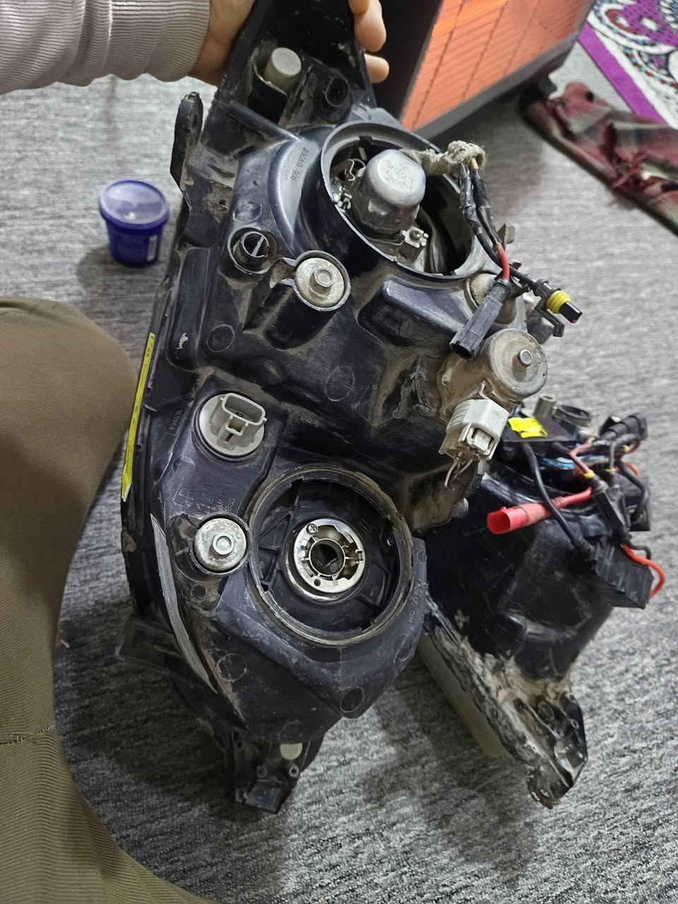 زوج مازدات افلون من 2006 إلى 2010 مستخدمات وحده منهن مكسوره جامتها والثانيه سليمه  ياباني اصلي كاملات سعرهن 70 ثنينهن بيهن ختم تيوتا
***********
