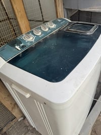 للبيع غساله نوع الحافظ نضيفه بلاديه وحجم كبير شرط الشغل السعر 65 الف ا...