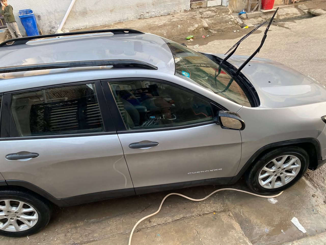 سلام عليكم
جيب شيروكي 

موديل 2017 

ضرر جاملغ امامي جهت سايق باب السايق فقط رش رقم بغداد ب اسمي تحويل مباشر مكاني ديالى بعقوبة المركز سيارة 4سلندر 
السعر 128 مع مجال بسيط 
للاستفسار *********** 

واتساب متواجد ***********
