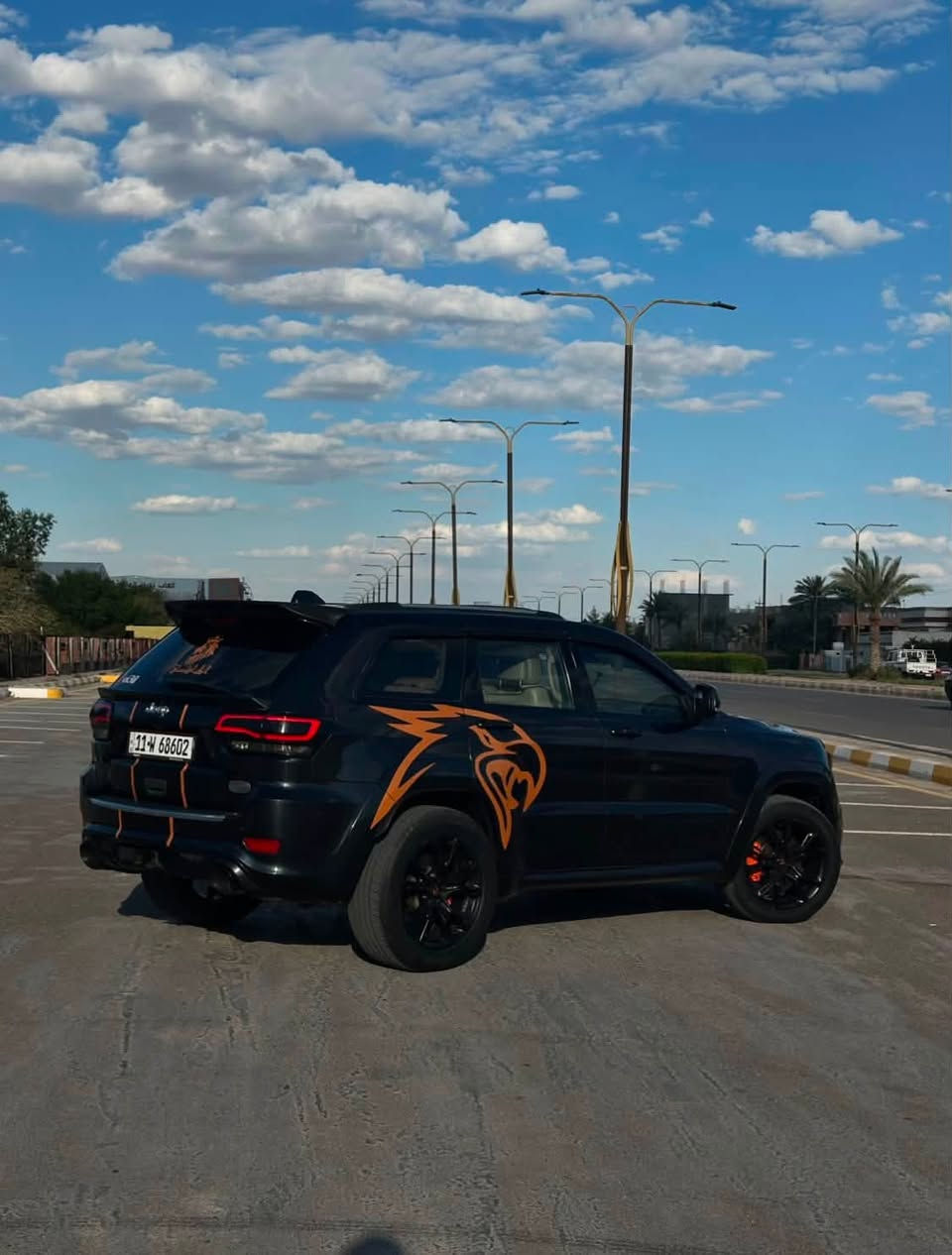 السلام عليكم
جيب اوفر لاند 2016
فئة Limited
محرك V8 سعة 5.7 لتر (HEMI)

السيارة مركّب عليها كت SRT،  

الممشى: 89,000  

السعر :235ورقة وبيها مجال 

المواصفات:
• فتحة سقف بانوراما
• كشنات كهرباء مع تدفئة وتبريد
• كشنات خلفية تدفئة
•   ستيرن تدفئة
• كشن ميموري 
• رادار خلفي + رادار بالنقاط العمياء بالمرايا
• نظام دفع رباعي 4x4
• باقي مواصفات الجيب المعروفة

التسجيل:
• رقم بغداد الجديد
• سنوية جديدة
• السيارة باسمي
• تحويل ثاني يوم

السيارة نظيفة جداً وما بيها أي نقص من ادامة من حدادية وصدر كلة جديد وغراض موبار الاصلية  

مكان السيارة: الانبار فلوجه

التواصل. ***********

