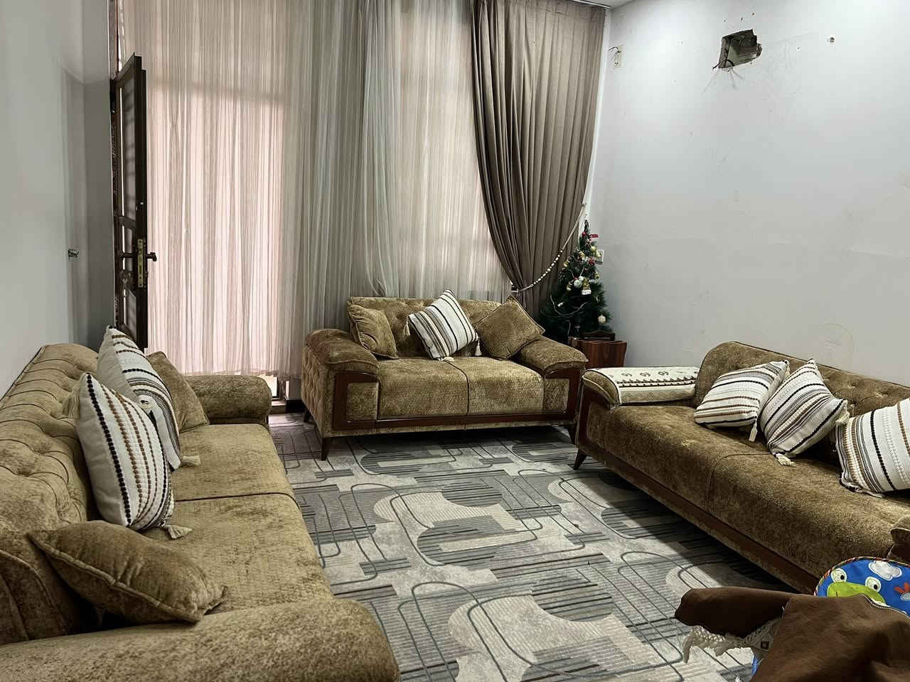 السلام عليكم
تخم جديد مستعمل قليل للبيع بسعر ٥٠٠ الف

شارع فلسطين ***********
