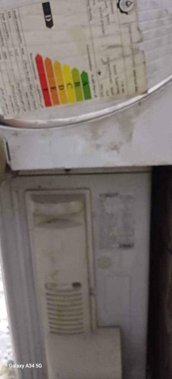 عندي سبلت توسوت واحد طن شغال بس بواري مابي


**إذا كنت صاحب هذا الإعلان وتريد حذفه لأي سبب، رجاءا أرسل رسالة إلى الدعم الفني**