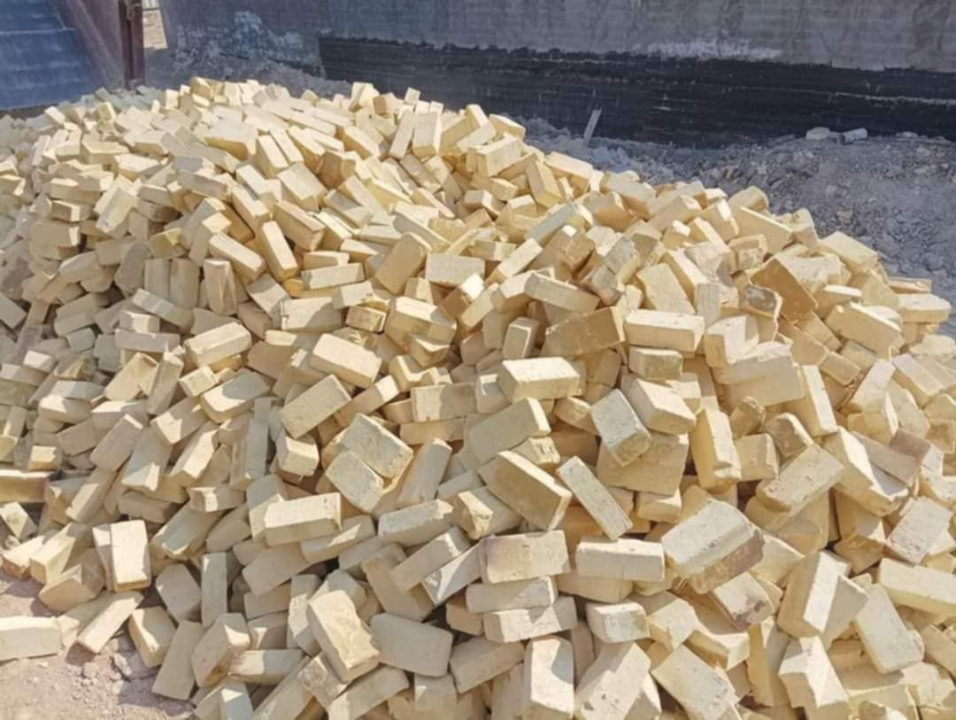 ***********
***********
انخفاض اسعار الطابوق العادي 
وخصم خاص عند شراء (3)
سيارات فأكثر من الطابوق 
تجهيز افضل انواع الطابوق العادي 
درجه اولى شرط الفحص تجهيز 
كافه البنايات والمجمعات السكنيه
والمقاولات طابوق عادي درجه 
اولى نسبه املاح قليله خاضع 
للفحص المختبري ذو قياسات 
حقيقيه قالب ستندر 
لاسعار حسب المكان 
(لسنا الوحيدون لاكننا لافضل)
