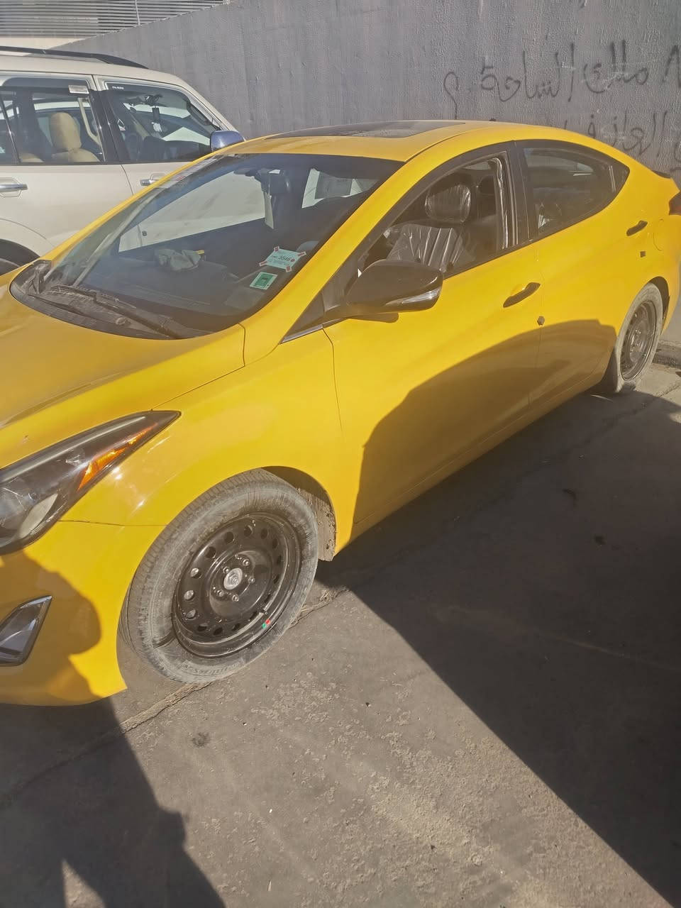 سلام عليكم النتره مظلع وارد أمريكي بيه بس باب معمر وجاملق خلفي سعر 110 وبيه مجال موديل 2015 مكينه دوش العنوان بغداد بسمايه  ***********
