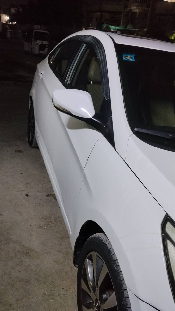 السلام عليكم اكسنت موديل2016 خليجي محرك 1600 بيها بارد جاماغ امامي ايمن  السعر 112 ورقه 
الهاتف ***********
