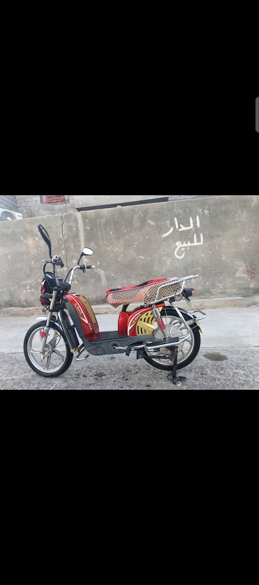 السلام عليكم ماطور شحن للبيع بطارياته كلهن زينات او عل فحص مابيهن وحده مو زينه كله شغال مابي شي نقص نضافته مثل مشوفه كدامك سعره 350 اليريده يجي خاص اويتصل عل رقم مكاني السكنيه هذه رقمي ***********
