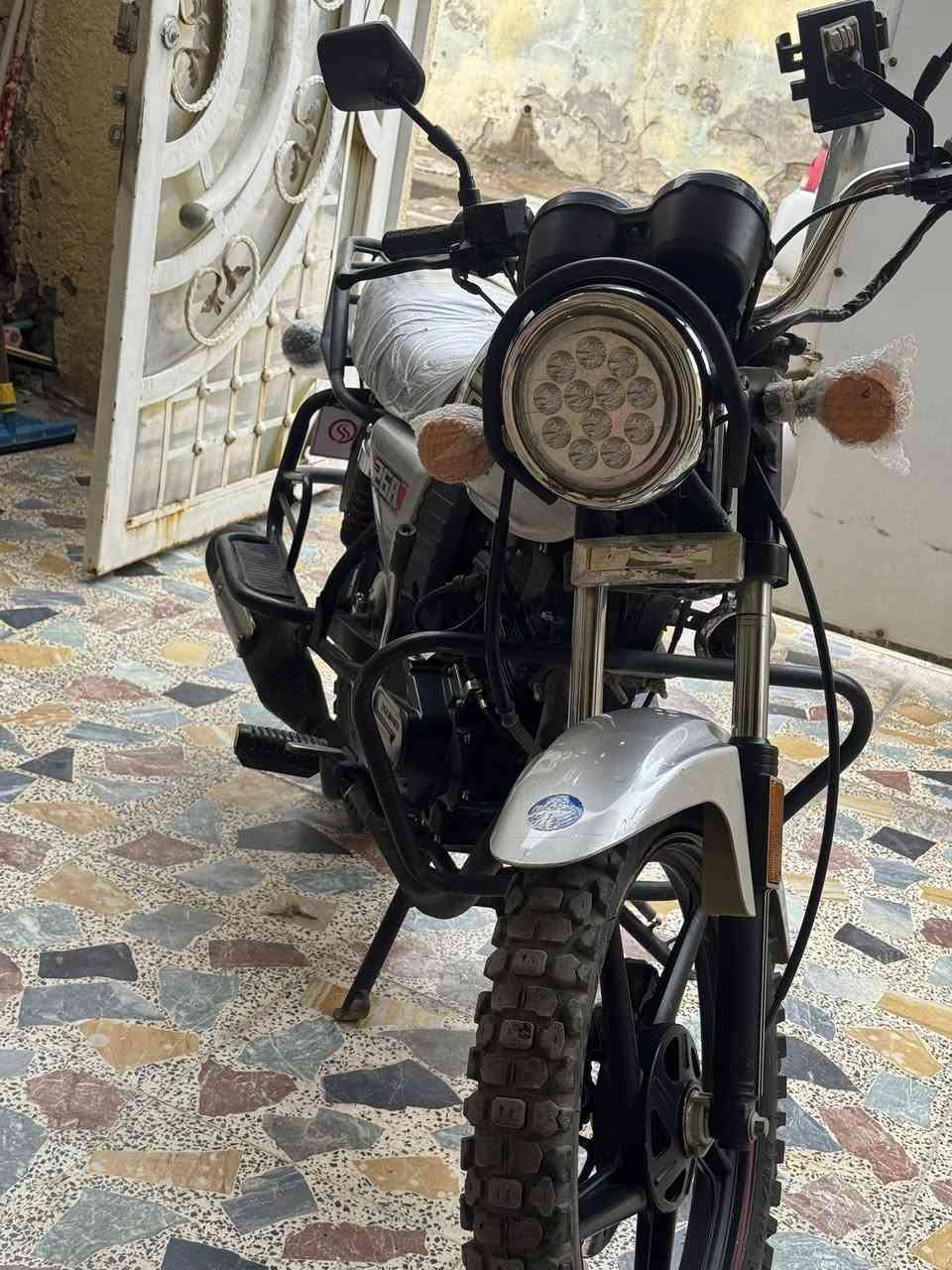 دايوان اوراق مكينه دايمون
موديل ٢١ 

١١٠٠ بية مجال بسيط 

مكاني كوت 

‏***********
