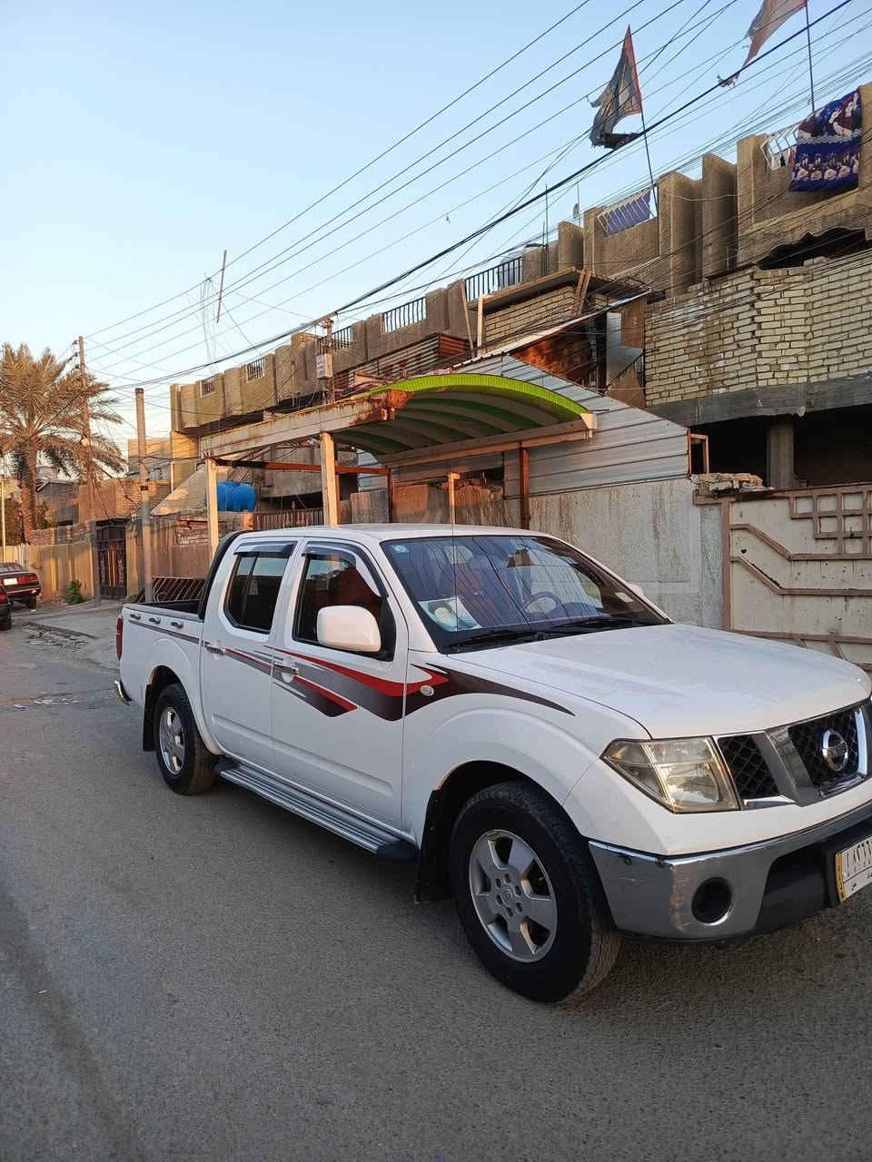 السلام عليكم
بيكم نيسان نيفارة 
موديل 2010
رقم بغداد بسمي 
سنويه 2028
گير وتماتيك 
محرك مبدل طابوكه 
جديد لاتبخير ولاتنقيص
بيهه قطع صبغ باب وجاملغ 
صدر جديد
 تخم تاير جديد برجستون 
تبريد ثلج 
مكاني بغداد 
السعر 105 $
***********
*********** واتساب
