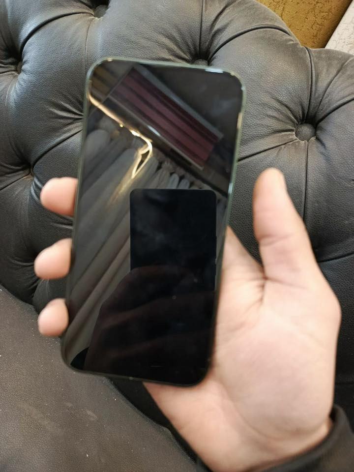 ايفون 13 عادي نضافه فول نورمال.           بطاريه 95 ايكلود شغال .  *********** للتواصل
