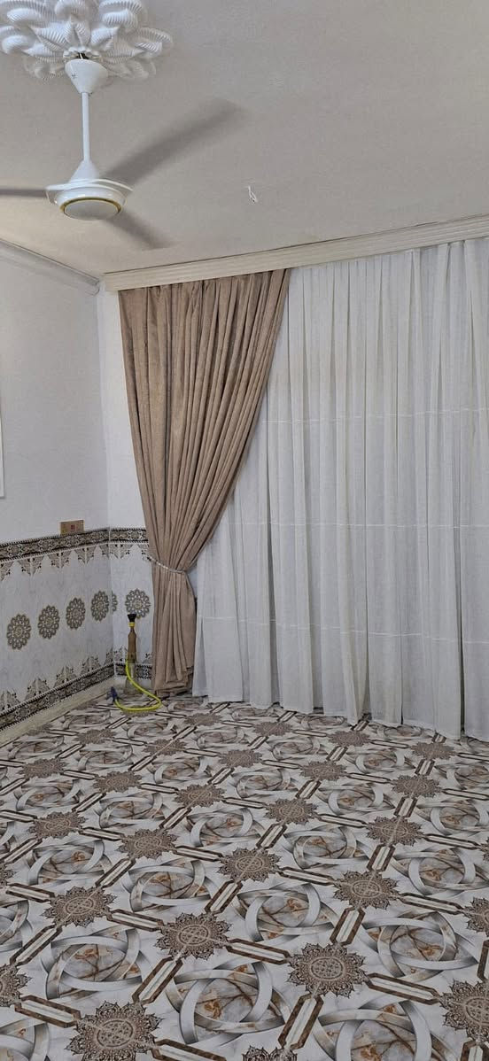 🏠دار البيع🏠

طابو ٢٥ سنه 📃

📐 المساحة: 150 متر   

🛣️ على شارع 

 📍الموقع الشعله وره العلوه قرب بانزين خانه  📍

🛏️ يحتوي على ٢ غرف نوم

🍽️ مطبخ

🛋️ صالة كبيرة

🚿 خدمات

🚗 كراج كبير مساحه ١٠ متر 

📞 للاستفسار أكثر:

الاتصال عبر الرقم التالي

***********

(يوجد واتساب)
