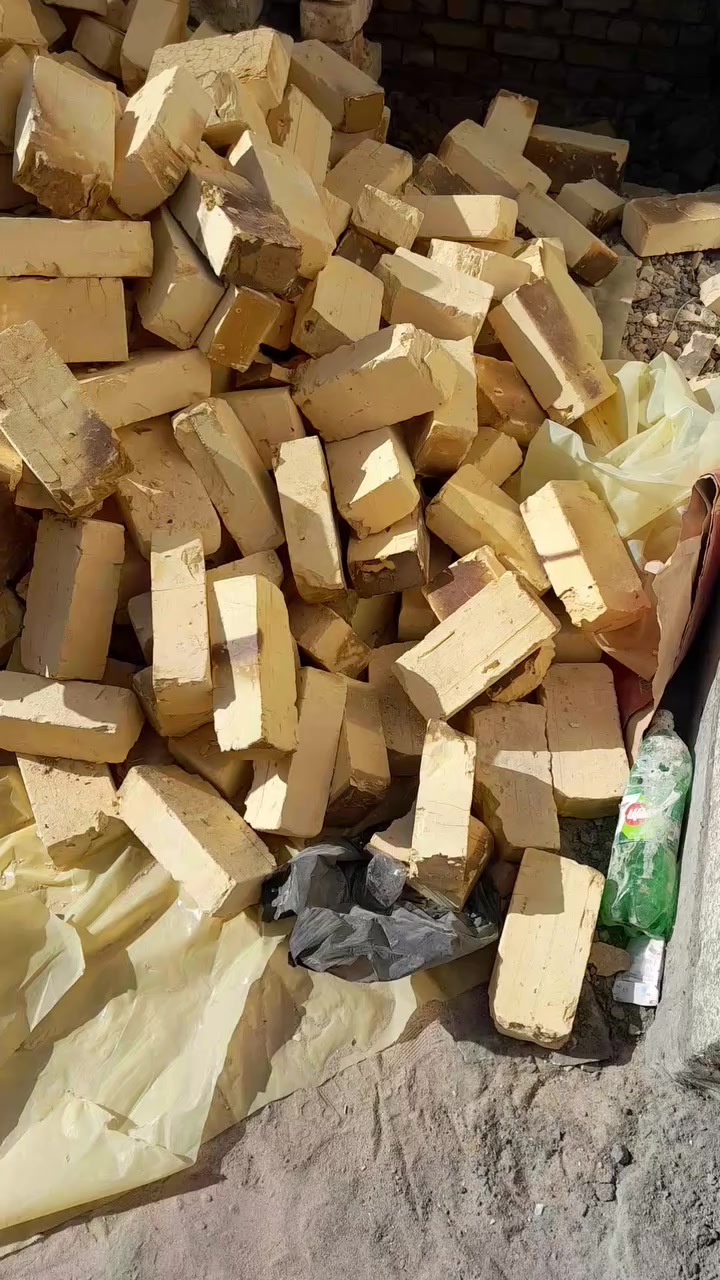 سلام عليكم عمال تصعيد كافة المواد نعمل ليل ونهار وبنسب الاسعار اتصلو على هذا رقم *********** واتساب هم بية نعمل لكل الاعمال تنكير لبخ بتلو تفليش تطليع انقاض تدخيل سبيس حدل حفر قطع كافة الاعمال وبنسب الاسعاررر
