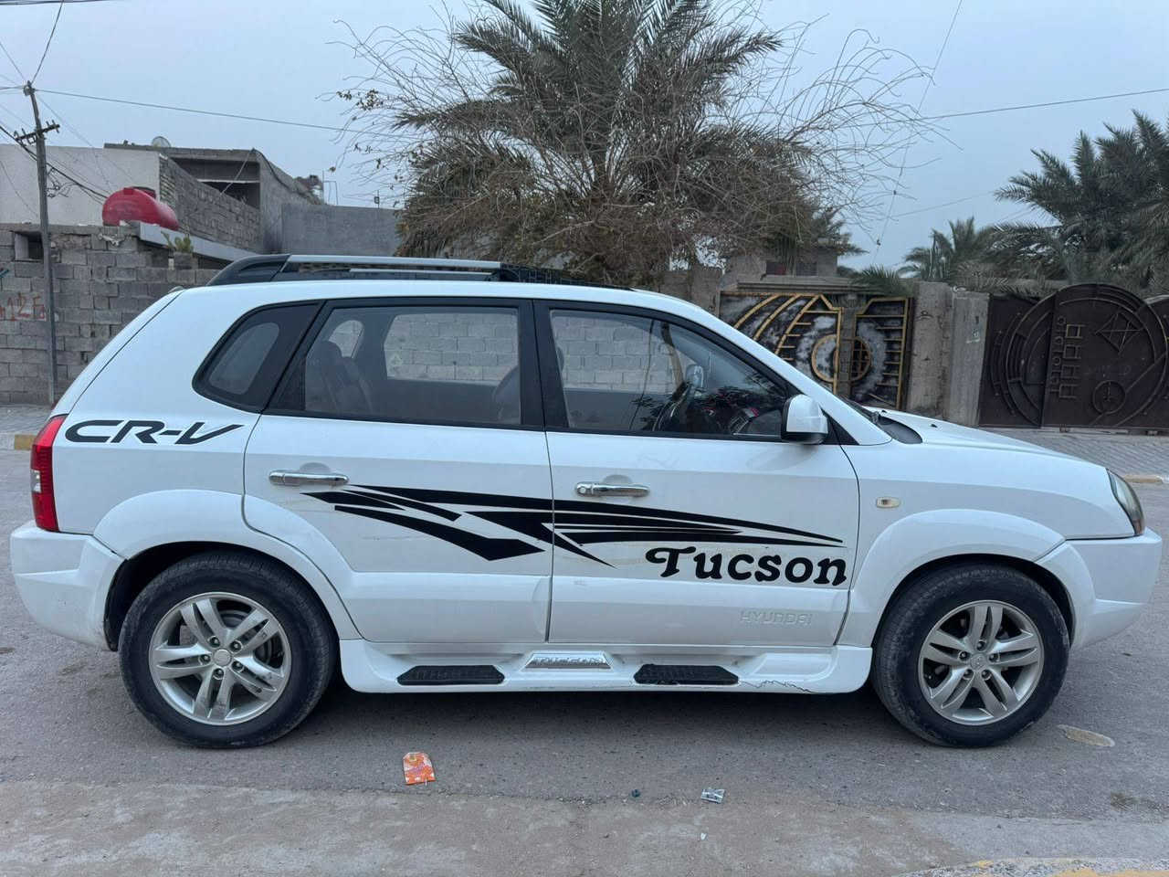 للبيع توسان
موديل 2009

محرك 2000دوش

تبريد شغال 

حداديه تايرات نظيفه فول 

كهربائيات كامله 

كشر مكفول من ظربه وصبغ 

ما عده خدوش ومكحله مبينه بل سونر 

سياره كفاله محرك وكير وحداديه 

ترايك وين ميعجبك 

مكان بغداد 

سعر 118وبيها مجال 
***********. واستاب 
***********
