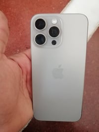 ايفون15برو ماكس شرق اوصط جهاز نضافه99٪ بطاريه 87 شريحه واحده بيع مليون...