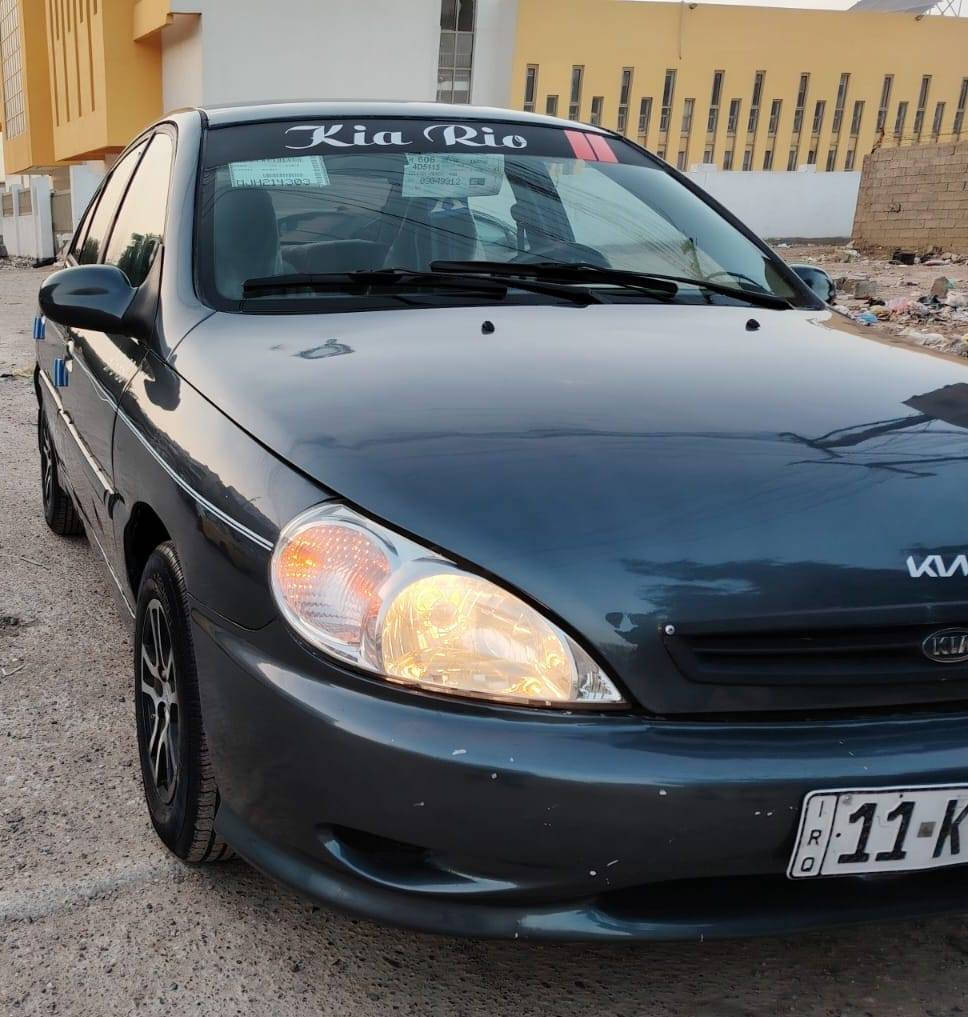 كيا ريو موديل ٢٠٠١ اوتوماتيك كير محرك مكفولات السياره مكفوله من الظريه تدفئه تبريد غرفتها عل شركه حداديه صدر ممتازه كهربائيات كلها شغاله تخم تاير ياباني رقم دولي بغداد  السعر ٤٦ ورقه مكاني بغداد***********
