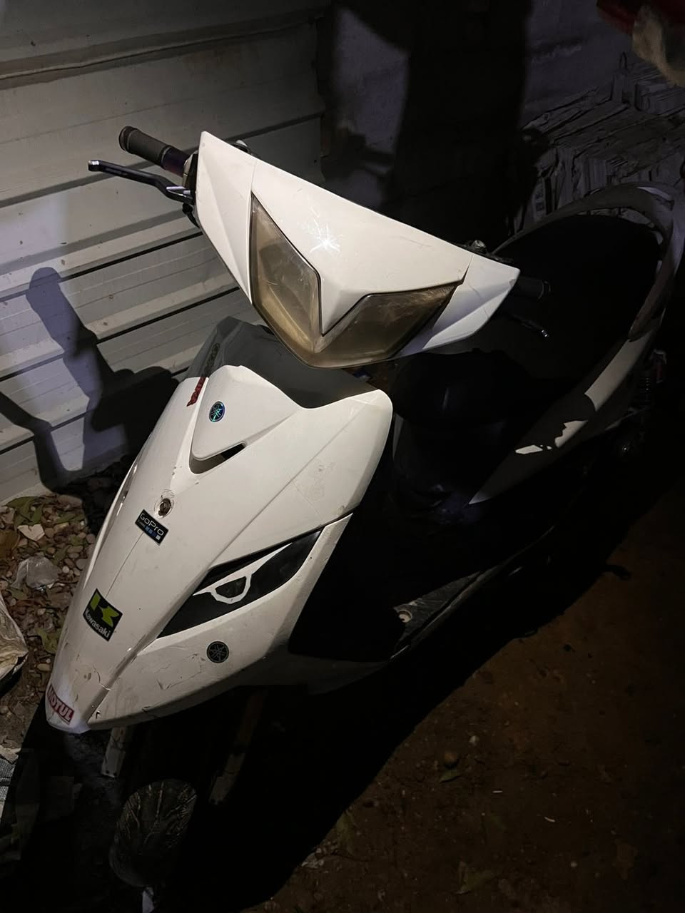 السلام عليكم دراجه ثعلب 140
دراجه امزوده 
بوشه 61ياماهه
كور عمل
كرنك رياضي
صالنصه بصمه اصليه مال حاويه
صدر أمامي وفج شغالات 
راجعه المكينه شبر شيال ابلادي 
يدات ابريك رياضي
الدراجه نكره سلف اشوكت ماتجي
عنواني بغداد البياع السعر امليون.1000 بيه مجال حك الجيه 
الرقم***********
