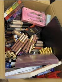 كارتونه مكياج • اكثر من ٢٠٠ • مستعمل