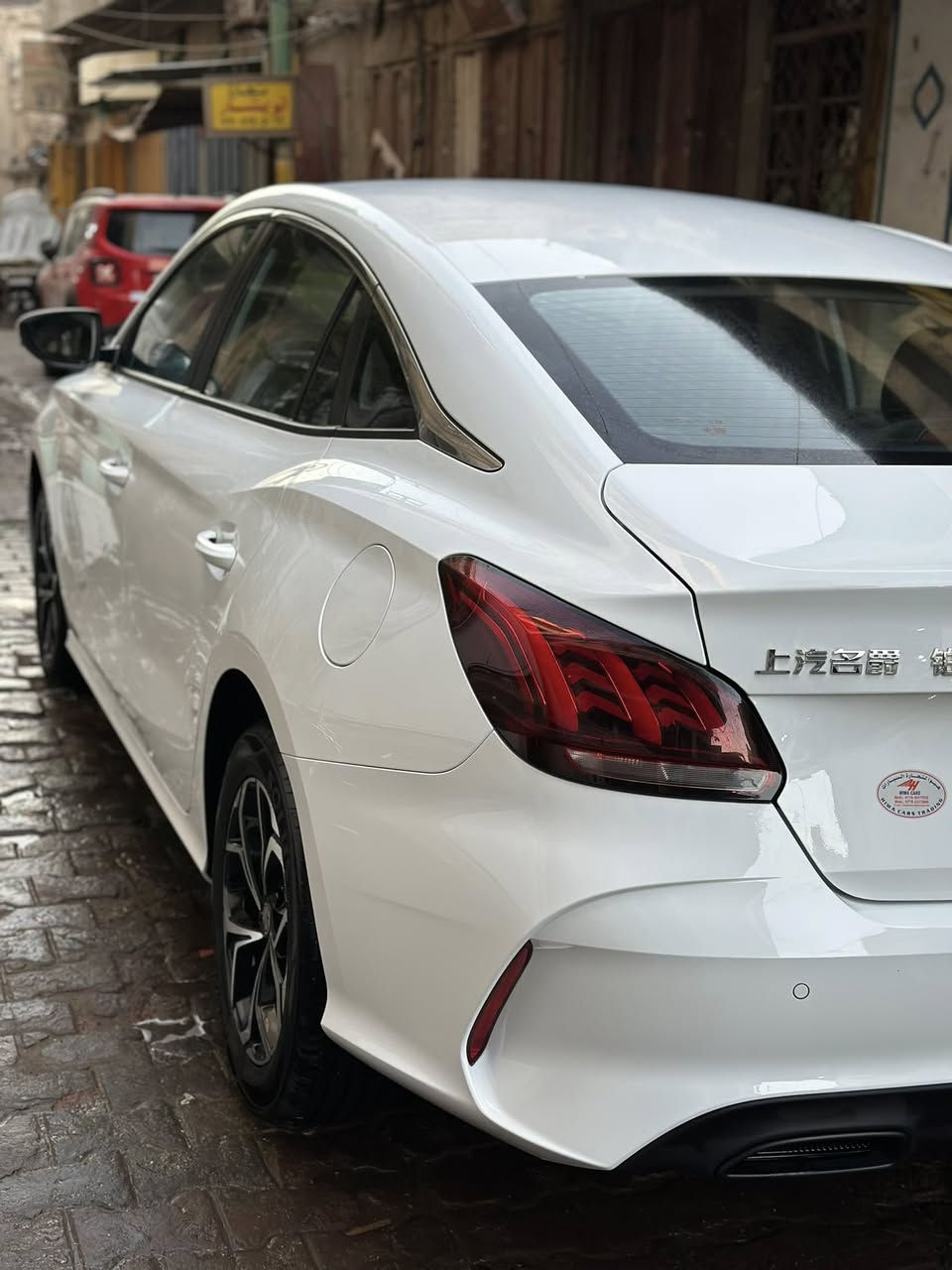 السلام عليكم 
ام جي جي تي 5 للبيع موديل 2025  ترقيم اربيل بسمي 

تحويل او وكالة ثاني يوم.
ماشيه 8 الاف
 
مواصفات .

دخول ذكي .

تشغيل بصمه .

360 درجه كامرات ..

حساس خلفي .

تحكم ستيرن .

مثبت سرعه .

شاشه جبيره تدعم كار بلاي .

كشنات مخمل مطرزه ب اللون الاحمر .

اللون ابيض .

لايت زنون بلادي .

محرك 1500 تنفس طبيعي بدون دونز. 

كير عادي. 

اقتصاديه بالبانزين.

3 بصمات تشغيل و باب وصندوق. 

ملاحظة بيه طخه بسيطه مثل ماموضح بالصوره. 

السعر 100$ 
مكانها بغداد 

***********
