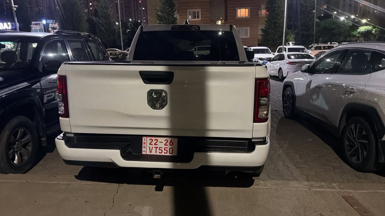 2024  dodge ram big horn
مواصفات البك هورن 

جاملغ صبغ وباب مبدل بلادي 

عليها تعديلات 

مكان السياره اربيل📍

280 ورقة 💸 

*********** ☎️
