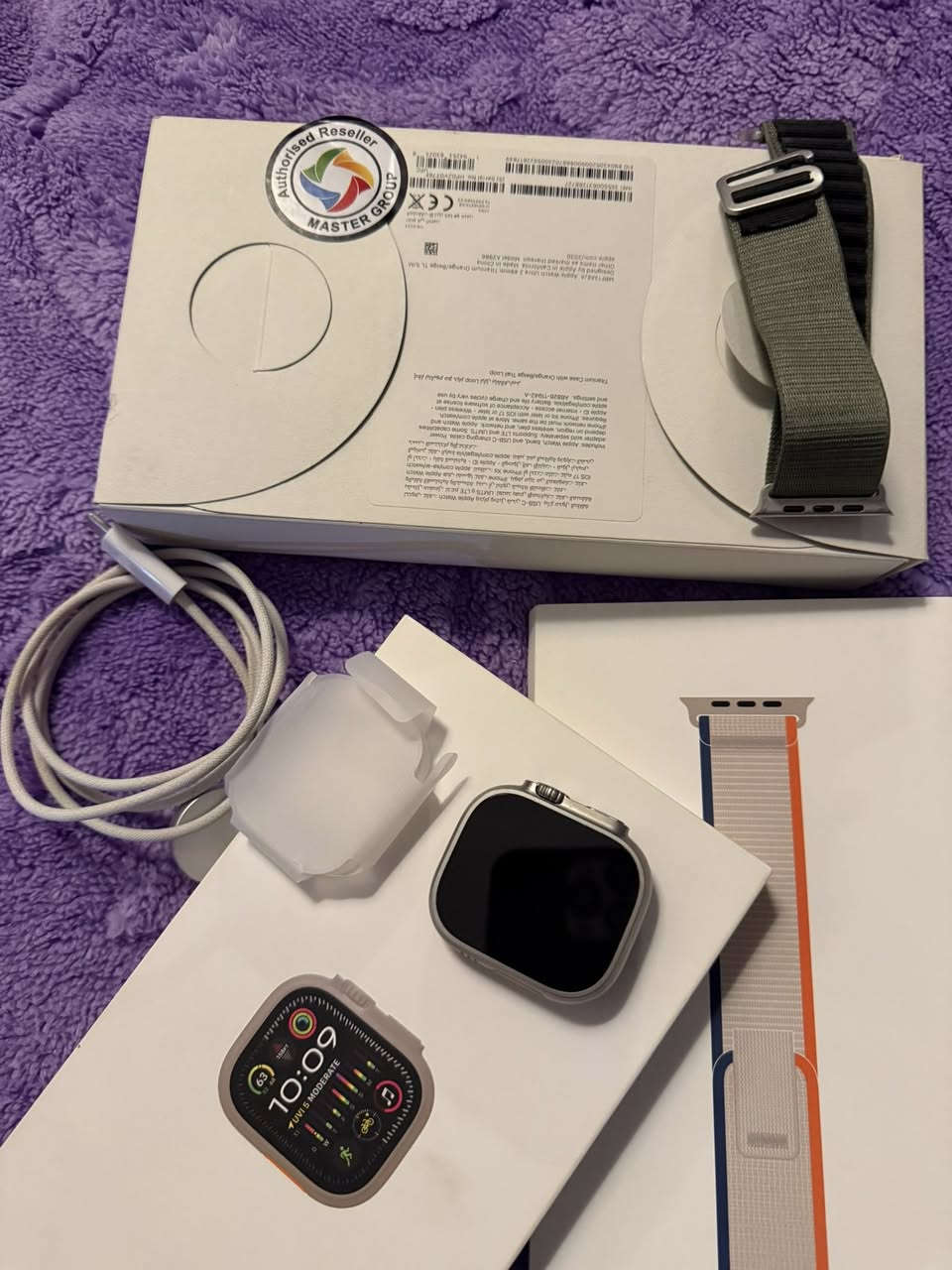 السلام عليكم ابل ووج الترة 2 ضمان ماستر
النظافة 100‎%‎

بطارية 🔋 98 

جديدة لوك الساعة 

مع سير اصلي اضافي 

كامل ملحقات 

السعر 625 الف بيها مجال كلش بسيط 

العنوان الدورة ابو دشير 

***********
