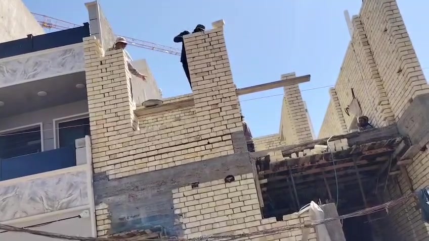 سلام عليكم خلفه بناء شغل درجة اوله  استلام مهندس اشتغل جميع مناطق بغداد ارضي 400طابق 450رقم ***********
