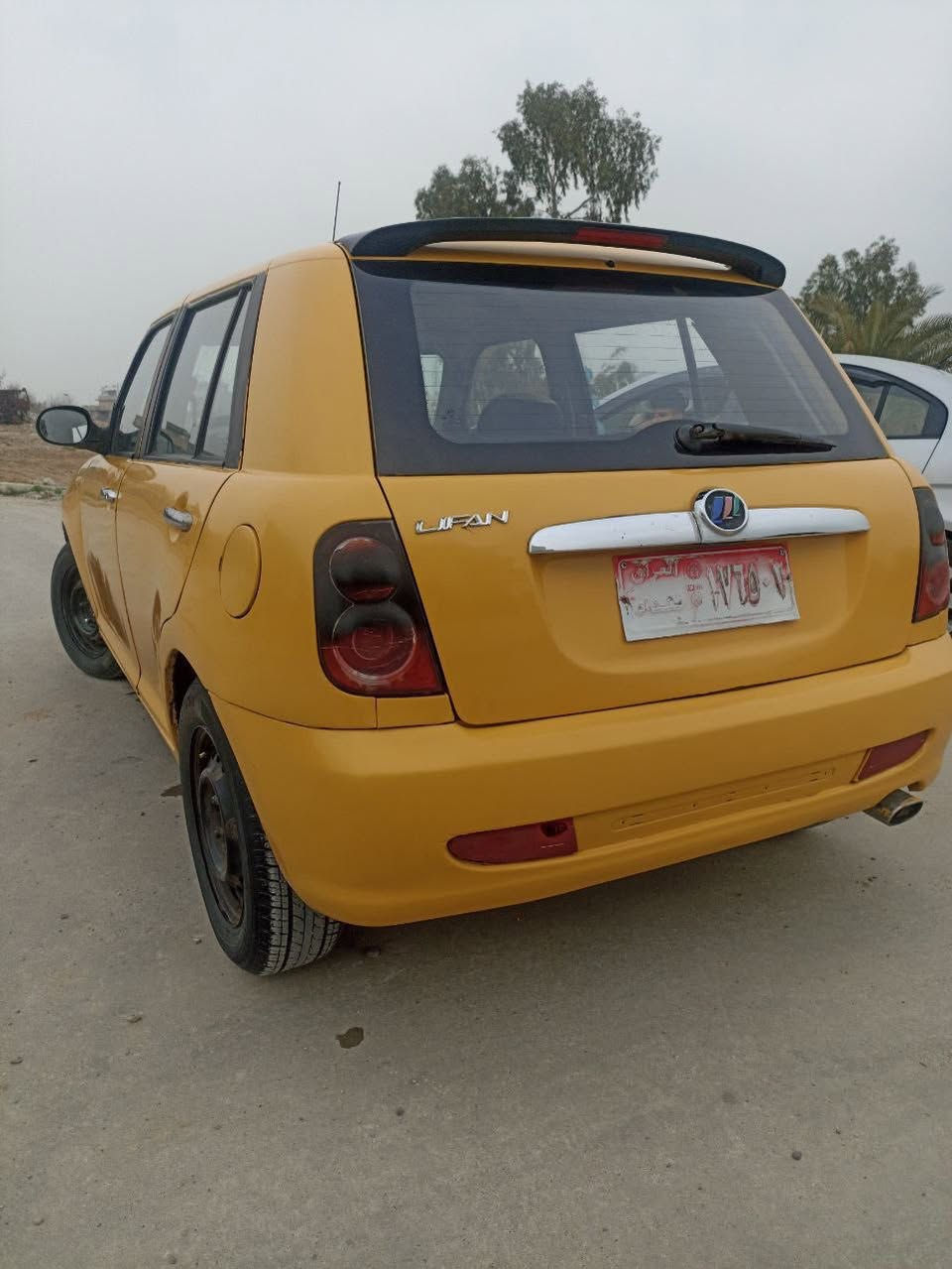 سلام عليكم للبيع ليفان تكسي موديل 2012رقم بغداد  كير محرك طخم  كلو شرط تايرات اربعة جدد مصبوغة عام جمالية رقم احمر مهزوزه باقي فقط التحويل شرط تحويل غرامات وهيىه عليا السعر 25وبيها مجال للتواصل ***********
