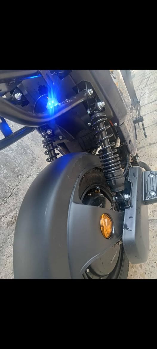 دراجة شحن أر 9 البارحة أشتريتهة مماشية السعر 460 قفل السعر مالتها من الشركة 550 مماشية البارحة جبتهة رقم التلفون ***********
