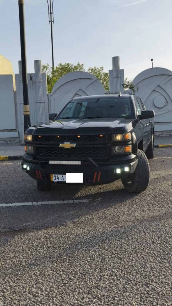 السلام عليكم
شفر سلفرادو 2015 باب طويل بدي قصير ماشيه 200الف مكينه
5300 جديده مال تاهو كصه 2017 والكير جديد بعده بالضمان الرقم بصرة حمل باسمي والسنوي تنتهي ب2030 بشهر 6 والسياره ضررها جدا بسيط مثل ماموضح فقط الراديتر متضرر وبيهه صفحة السايق مرشوشة كلير ومرفعه 3 انج والدعاميات البلاديه موجوده هنه والدعاميه الخلفيه والدوس سعرها 175 ورقه قابل للتفاوض بيع او مراوس
التواصل 0788 158 9414
14
