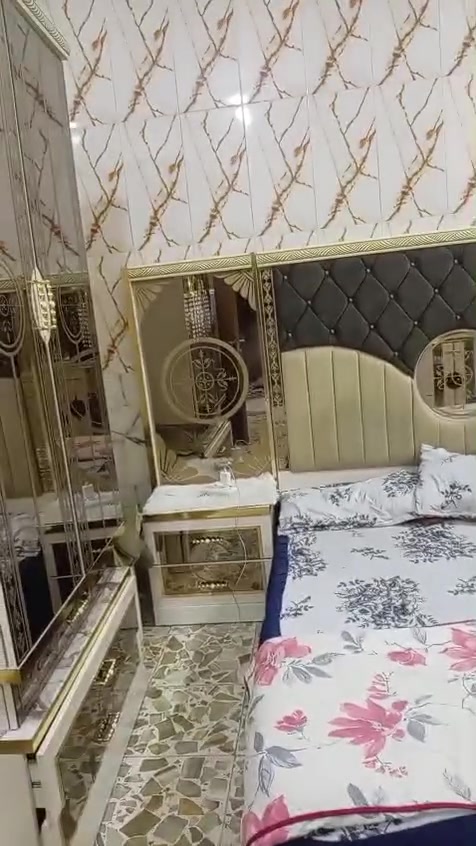 غرفه نظيفه تسع قطع مابيه نقص الغرفه بيها اناره سعر ٧٠٠ الف مكان الغرفه في كربلاء رقم ***********
