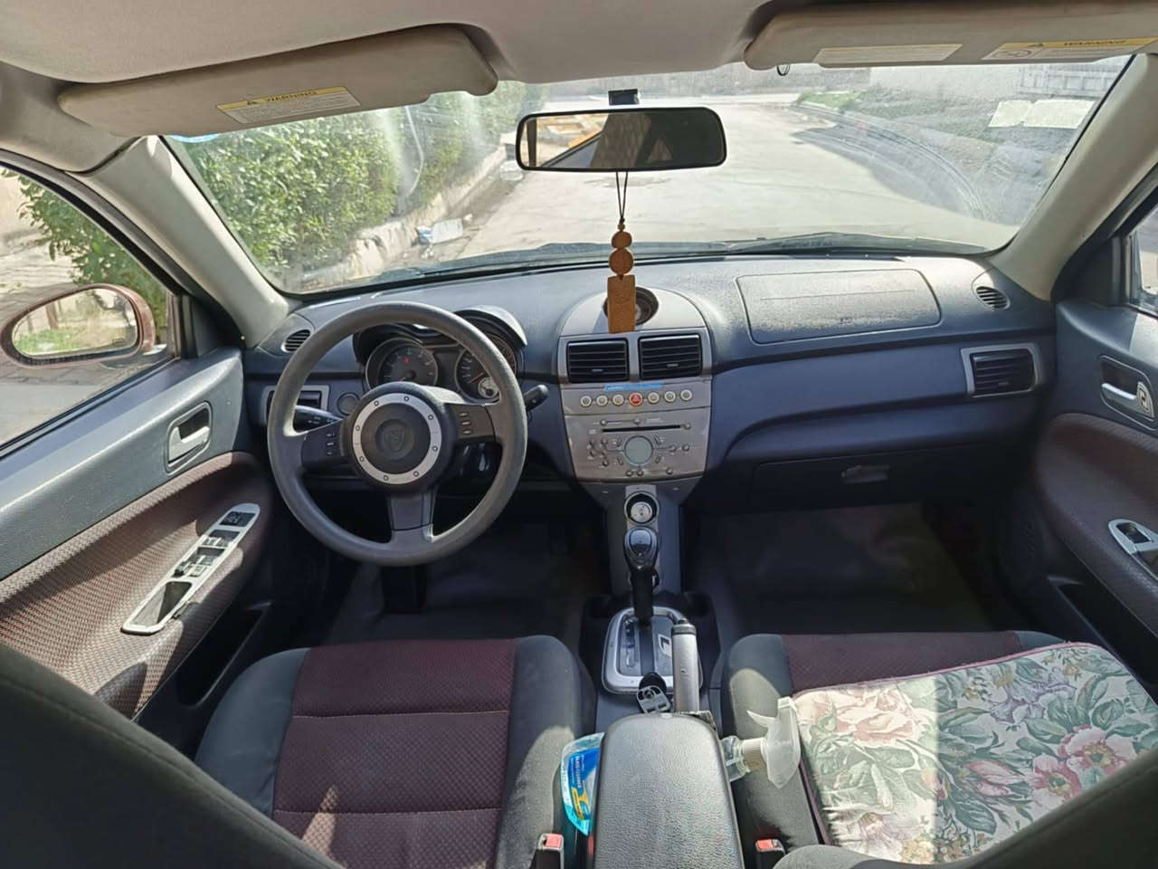 السلام عليكم بروتون جين 2 موديل 2009 سياره جاهزه بسمي رقم سليمانيه دولي سنوية جديده تدفئة تبريد صدر جديد شاشه كار بلي السعر ٥٨ وبيها مجال *********** مكان السياره بغداد الاسكان
